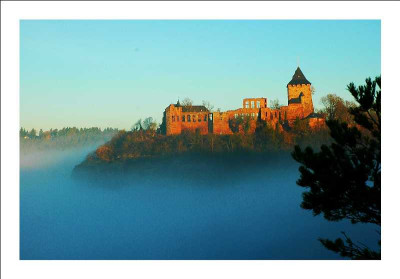 Burg_Nideggen_3_10-12-05.jpg