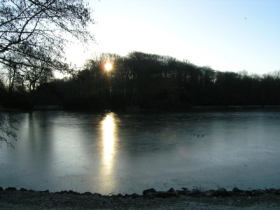 Still_und_starr_ruht_der_See.jpg