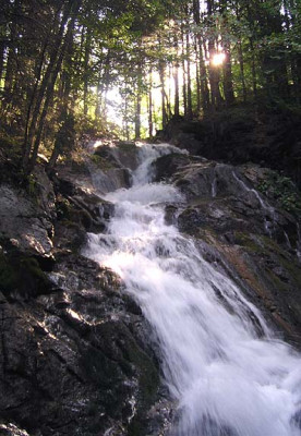 wasserfall_sonne_h.jpg