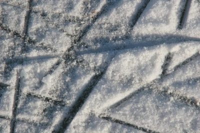 Spuren-auf-Eis-2.jpg