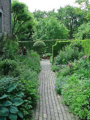 Huys_de_Dohm_Juni_20045.jpg