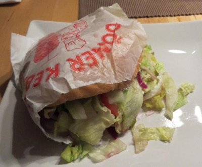IMG_8264 Essen am 5.7.15 - vegetarische Dönertasche mit Schafskäse.jpg