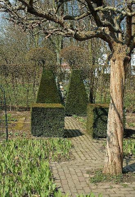 Huys_de_Dohm_Marz_200613.jpg