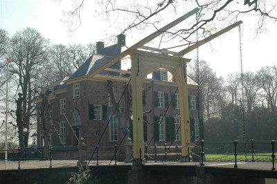 2006H090_Medium.JPG