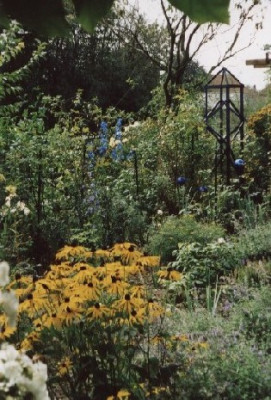 Vorgarten_Spatsommer.jpg