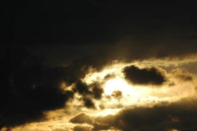 Sonne_und_Wolken_2_24-05-2006.jpg