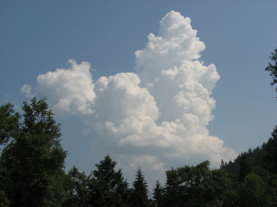 CLOUDS_FR_2107_IV.jpg