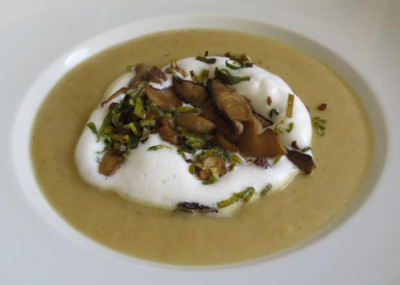 IMG_8457 Essen am 5.9.15 - Kartoffelsuppe mit Steinpilzen.jpg