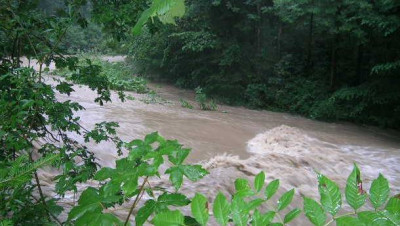 Hochwasser_beim_Whirlpool.jpg
