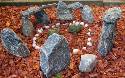 little stonhenge.jpg
