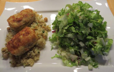 IMG_0099 Essen am 14.10.15 - Polnische Kroketten, gefüllt mit Kraut und Pilzen, Endivien.jpg