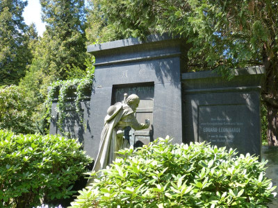 2016-05-14 Treffen Dresden - Loschwitzer Friedhof 2.jpg