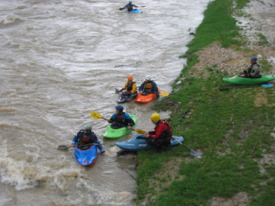 Kajaks_am_Fluss__A.jpg