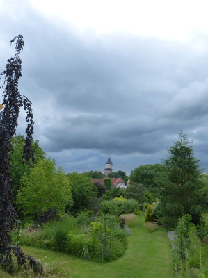 2016-06-18 Garteneinblick.jpg