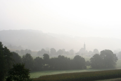 Mein-Dorf-im-Fruhnebel-2.jpg