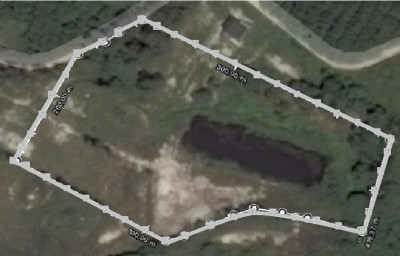 wall with poles.png