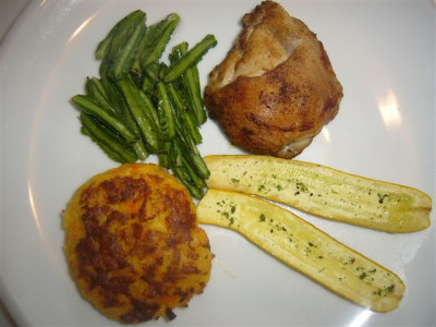 Poulet_mit_Gemuserosti.JPG