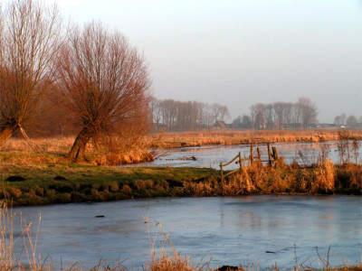 Abendstimmung_Weg_zwischen_zwei_Seen.jpg