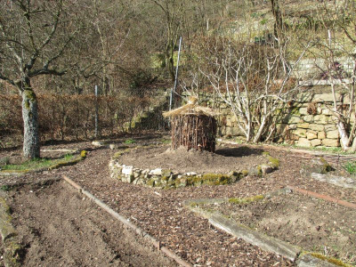 Keyhole Garden 20170312_01.jpg