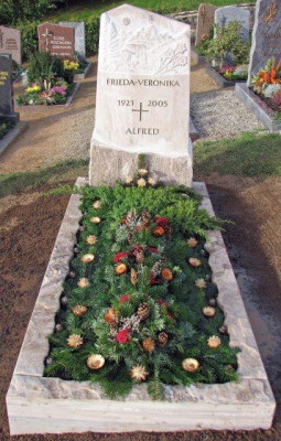 GRABSTEIN_DI_2911_M.jpg