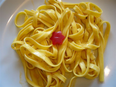 Nudeln_an_Zitronensauce_05.12.2006.JPG