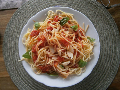 Spagetti Tomatensauce 001.JPG