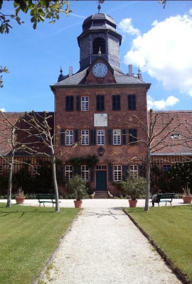 Wolfsgarten Marstallturm.JPG