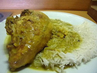 Grünes Curry-Huhn mit Kokosnussmilch.JPG