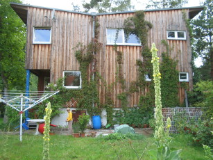 Haus_Ruckseite_1_1.JPG