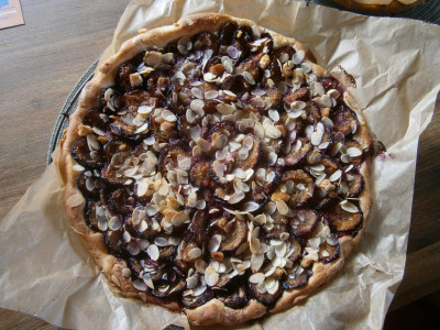 Zwetschgen-und Apfelkuchen 001.JPG
