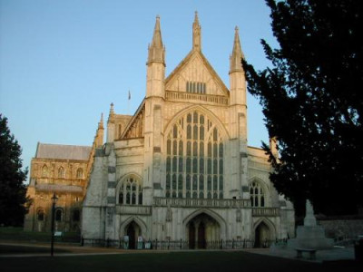 Winchester_Cathedral.jpg