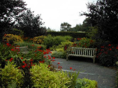 Square_Garden_Rosemoor.jpg