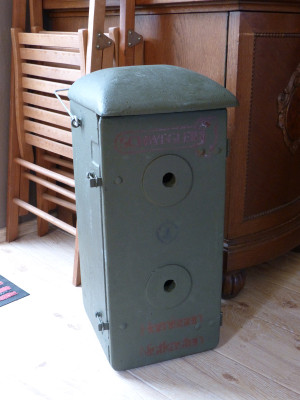 2018-07-17 Hornissen-Nistkasten.jpg