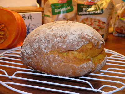181121_Kürbis-Dinkelbrot_1.jpg