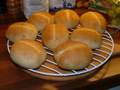181229_Brötchen mit Hefevorteig_1.jpg