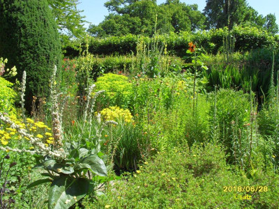 Sissinghurst 201803.jpg