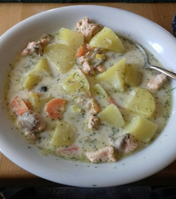 Lachssuppe.jpg