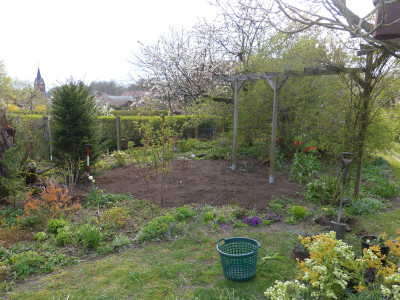 2019-04-13 Garteneinblick 4.jpg