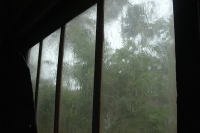 070313_zugfahrt_regen.jpg