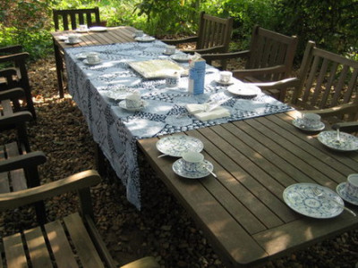 Sculpturengarten_gedeckter_Tisch.jpg