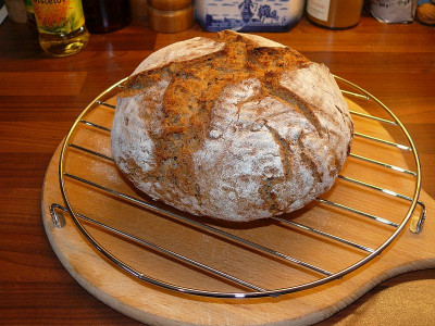 200928_Maronen-Dinkel-Brot_1.jpg
