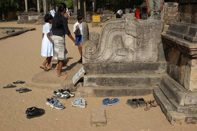 071435_polonnaruwa_schuheau.jpg
