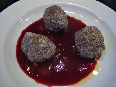 mohnhimbeerknoedel.JPG