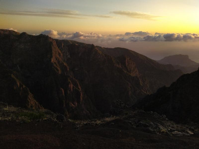 2020-09-18 Pico do Arieiro 00001XTR_00108_BURST20200918080103.jpg