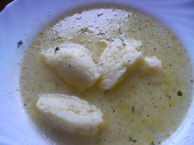 Griesnockerlsuppe.jpg