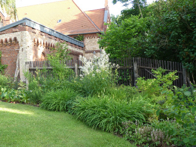 2021-06-12 Garteneinblick 2.jpg