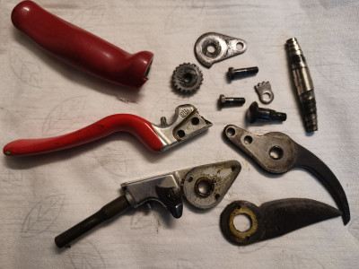 Felco 2.jpg