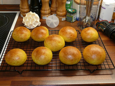 211210_Kürbis-Milchbrötchen.jpg