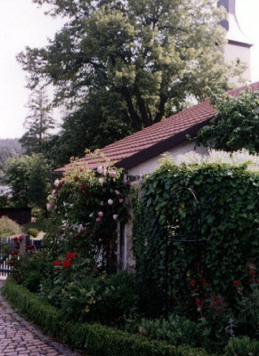 garage2_2003.jpg
