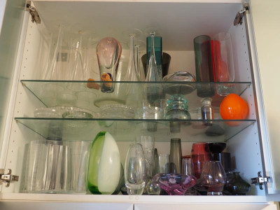 Schrank Glastüren oben Glas P1230015.JPG